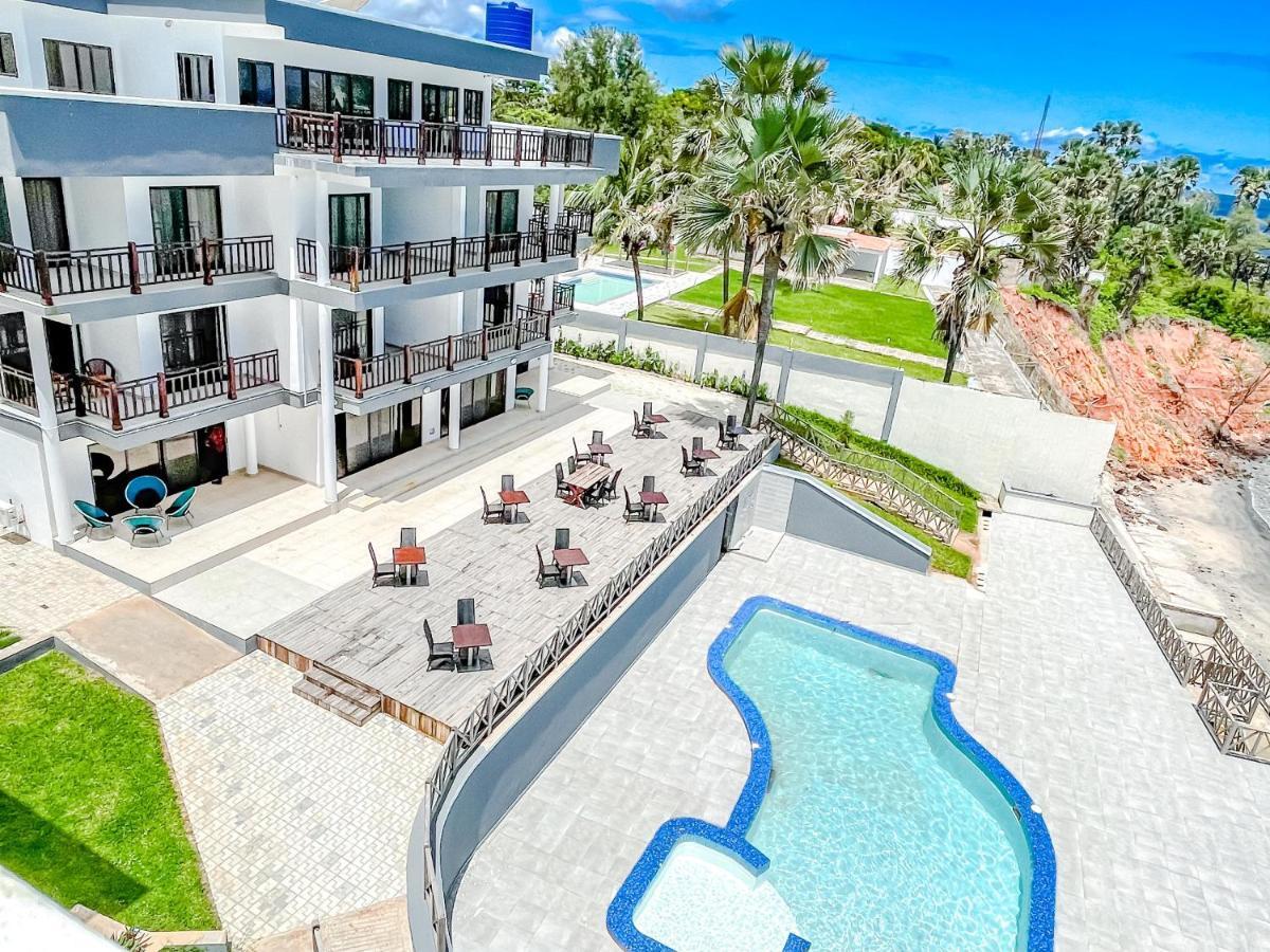 Majula Boutique Hotel Serrekunda Dış mekan fotoğraf